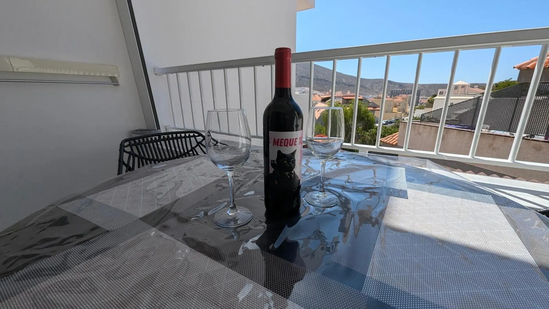 Cozy Apartment In Los Cristianos Guincho