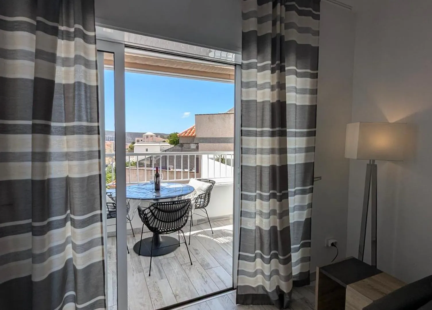 Cozy Apartment In Los Cristianos Guincho