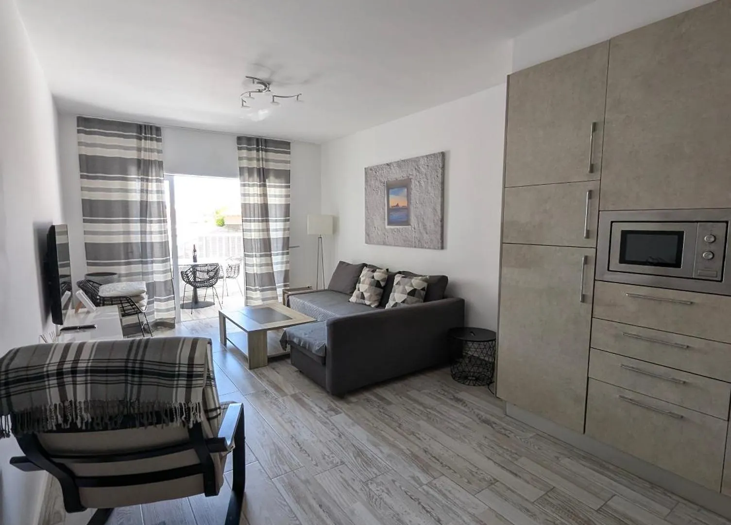 Cozy Apartment In Los Cristianos Guincho   Guincho (Tenerife)
